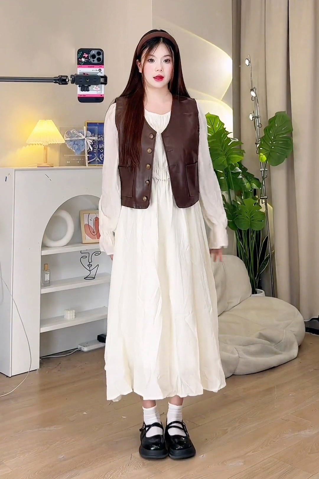 XYW  2023新作  アイボリー  長袖  ワンピース + ブラウン  ベスト  セット