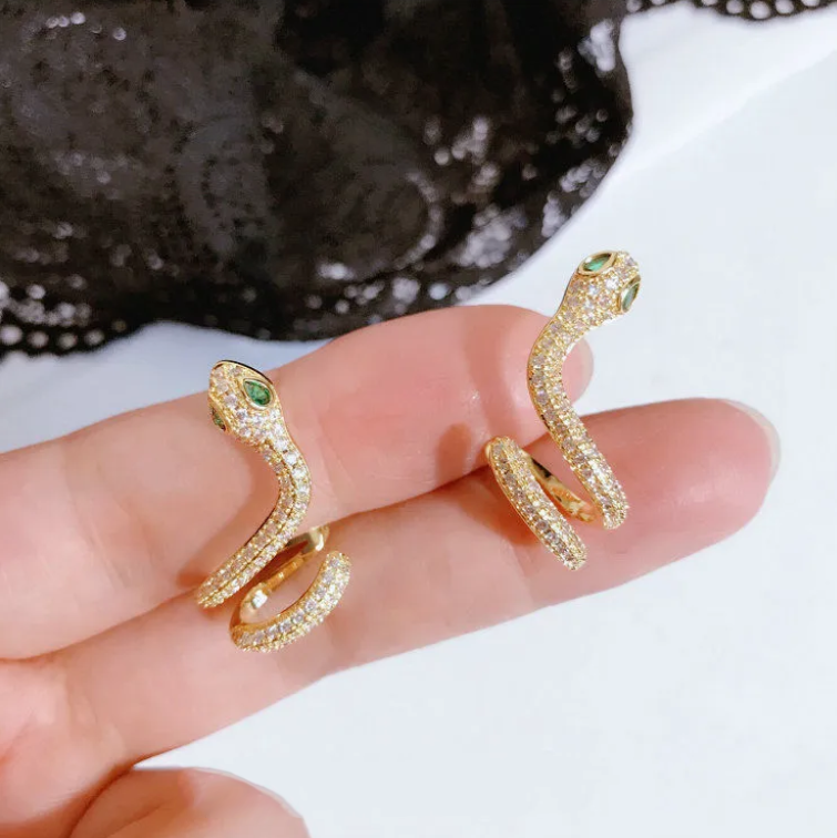 YQQ 金属蛇形 イヤーフック かっこいい ピアス穴がなくてもつけられます