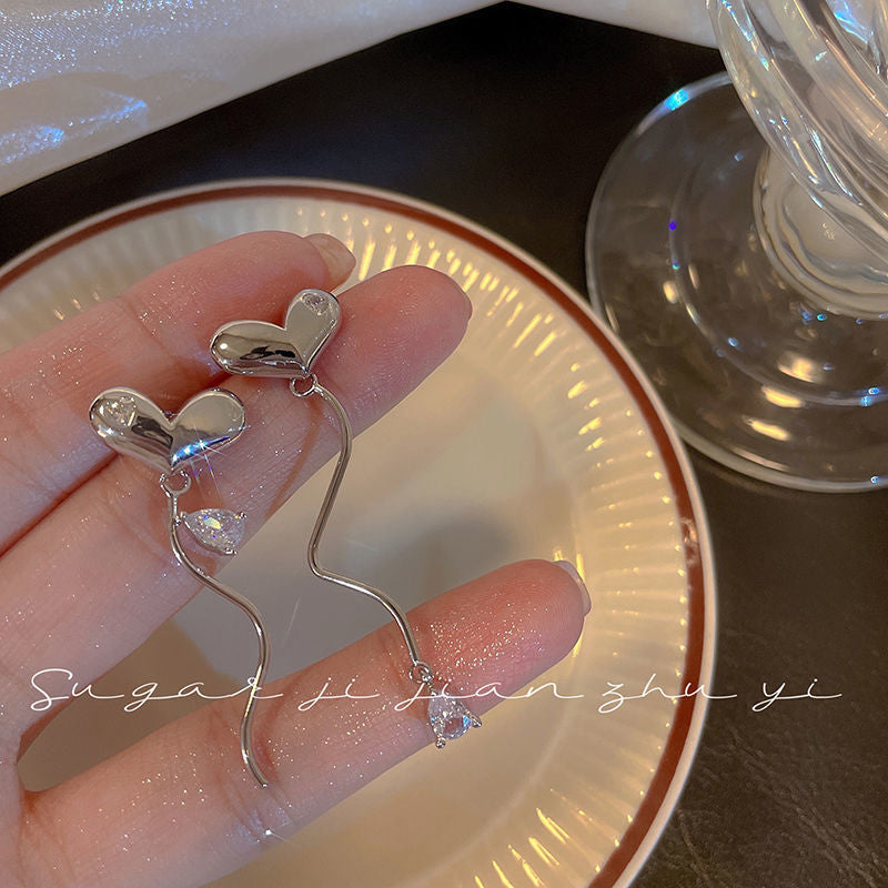 YQQ ラブハーツ アシンメトリーなピアス かっこかわいい ギャル