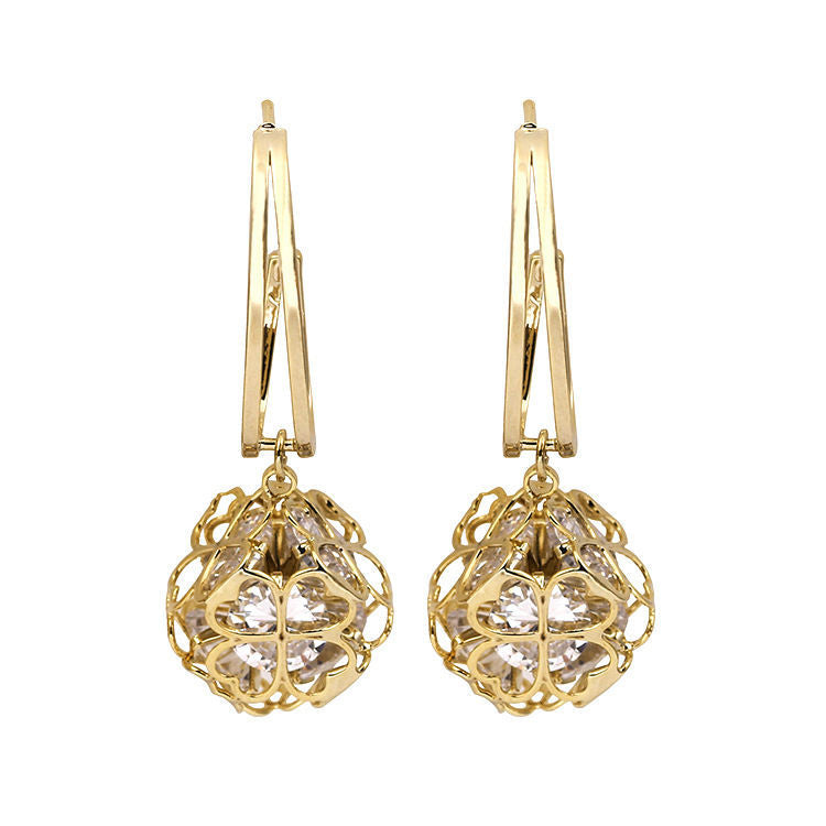 LF 2022流行 高級感ピアス 精緻だ 透かし彫りイヤリング