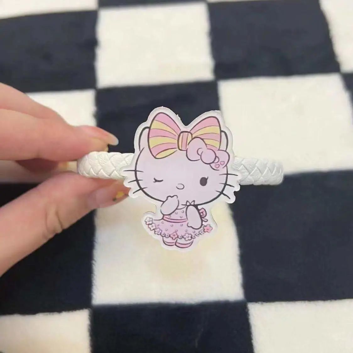 WLY サンリオ 発光 データ線 ブレスレット かわいい キャラクター 充電ケーブル