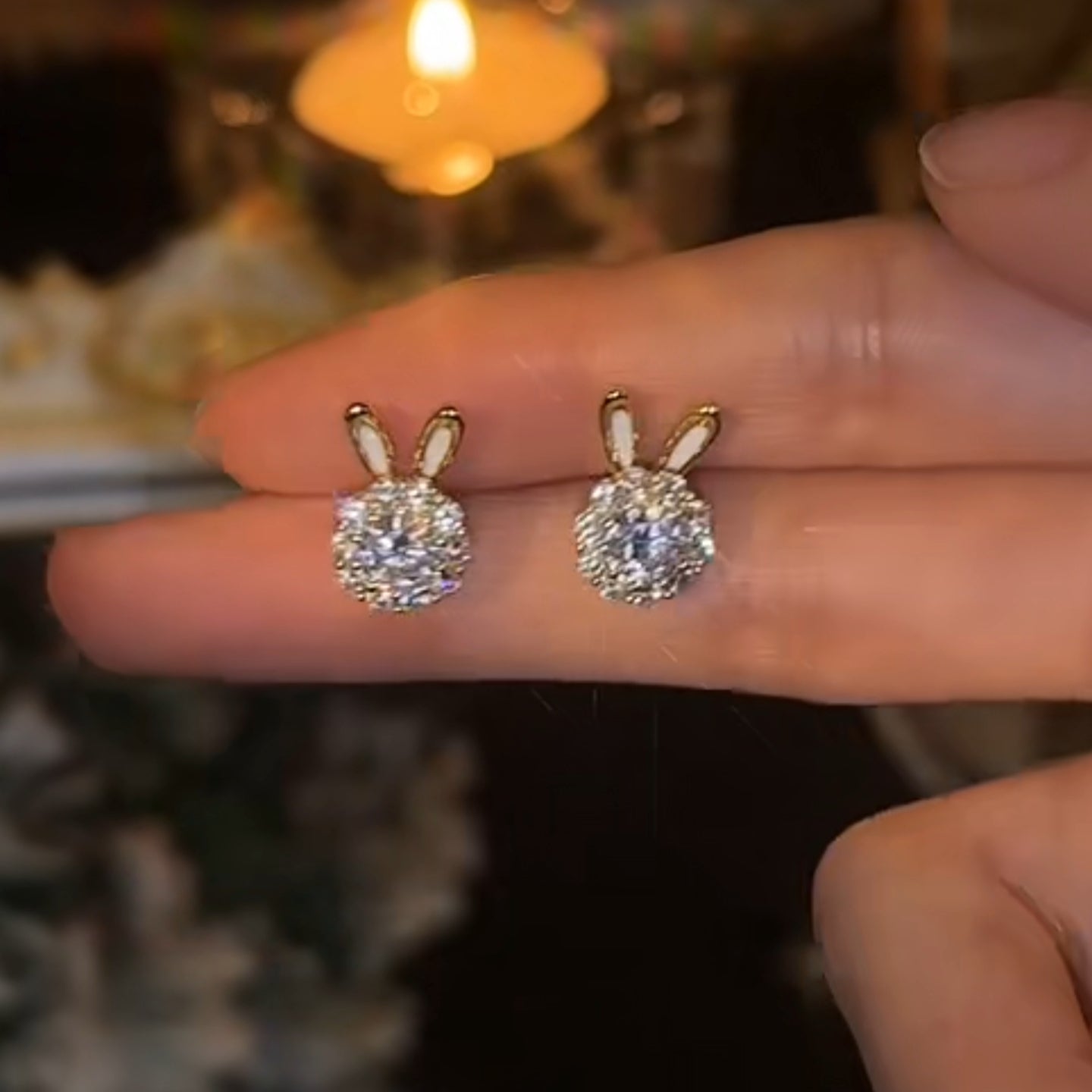 LF キュートなうさぎ ピアス 回転デザイン キラキラ