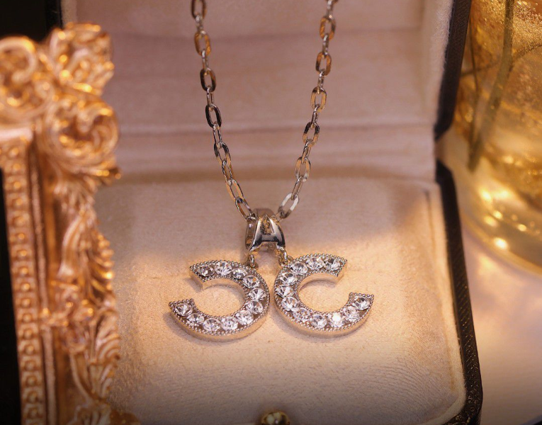 LF 超人気 流行シンプルダブルCアルファベットネックレス