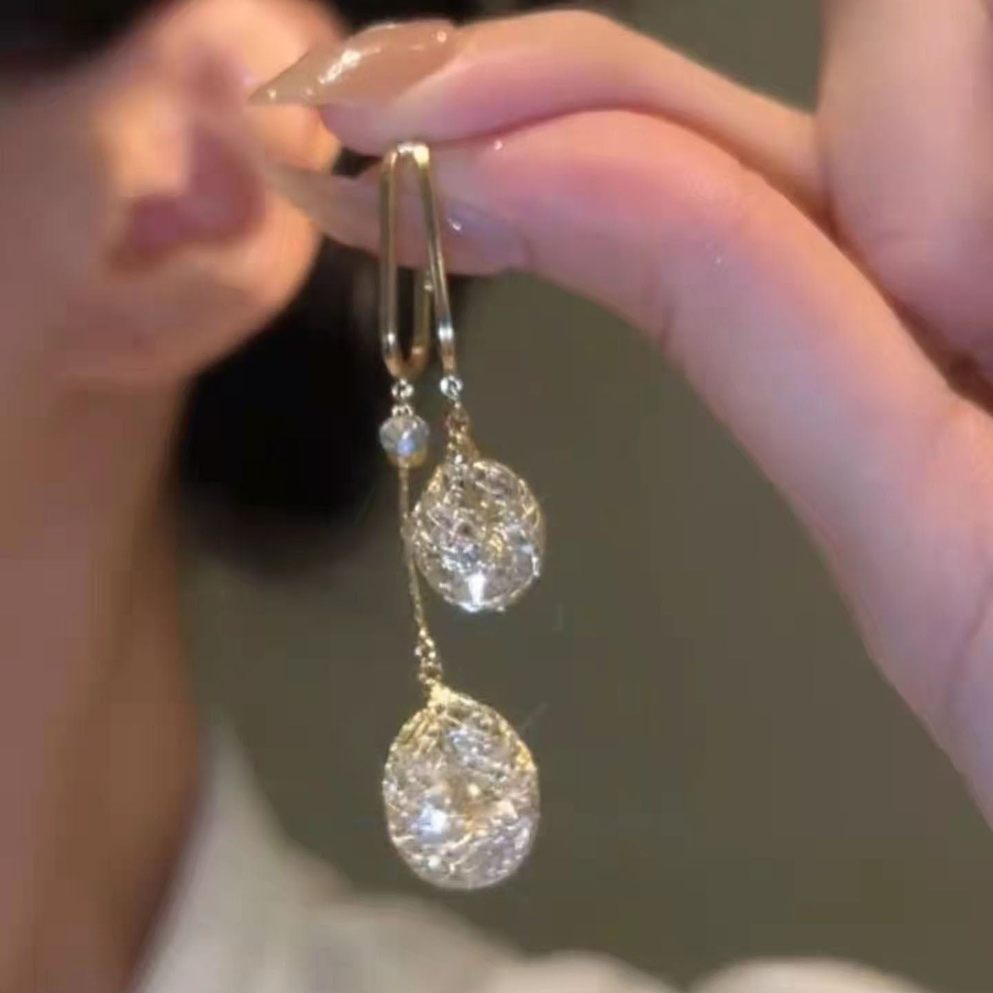 LF ゴールドワイヤー メッシュ 透かし彫り イヤリング エレガント