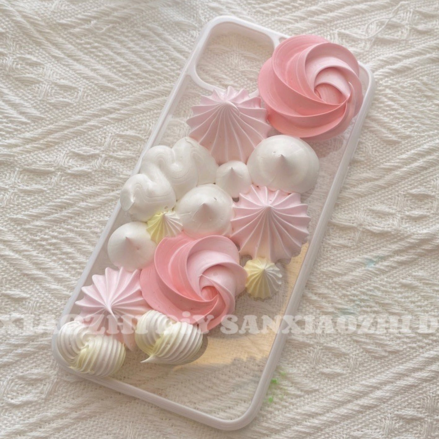 OL【スウィート メレンゲ】かわいい pink ホイップ携帯ケース 完成品