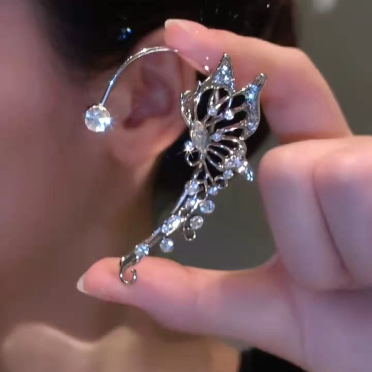 前壳 LF きらきら バタフライ イヤリング 蝶 イヤーフック