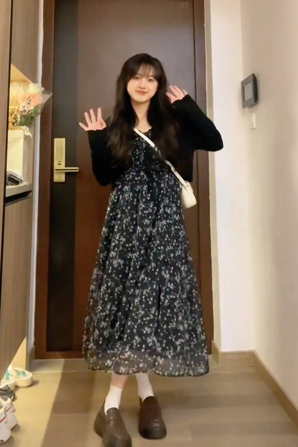 XYW 春夏 薄 カーディガン ブラウス + 花柄キャミワンピース セット ふりふり 着やせ