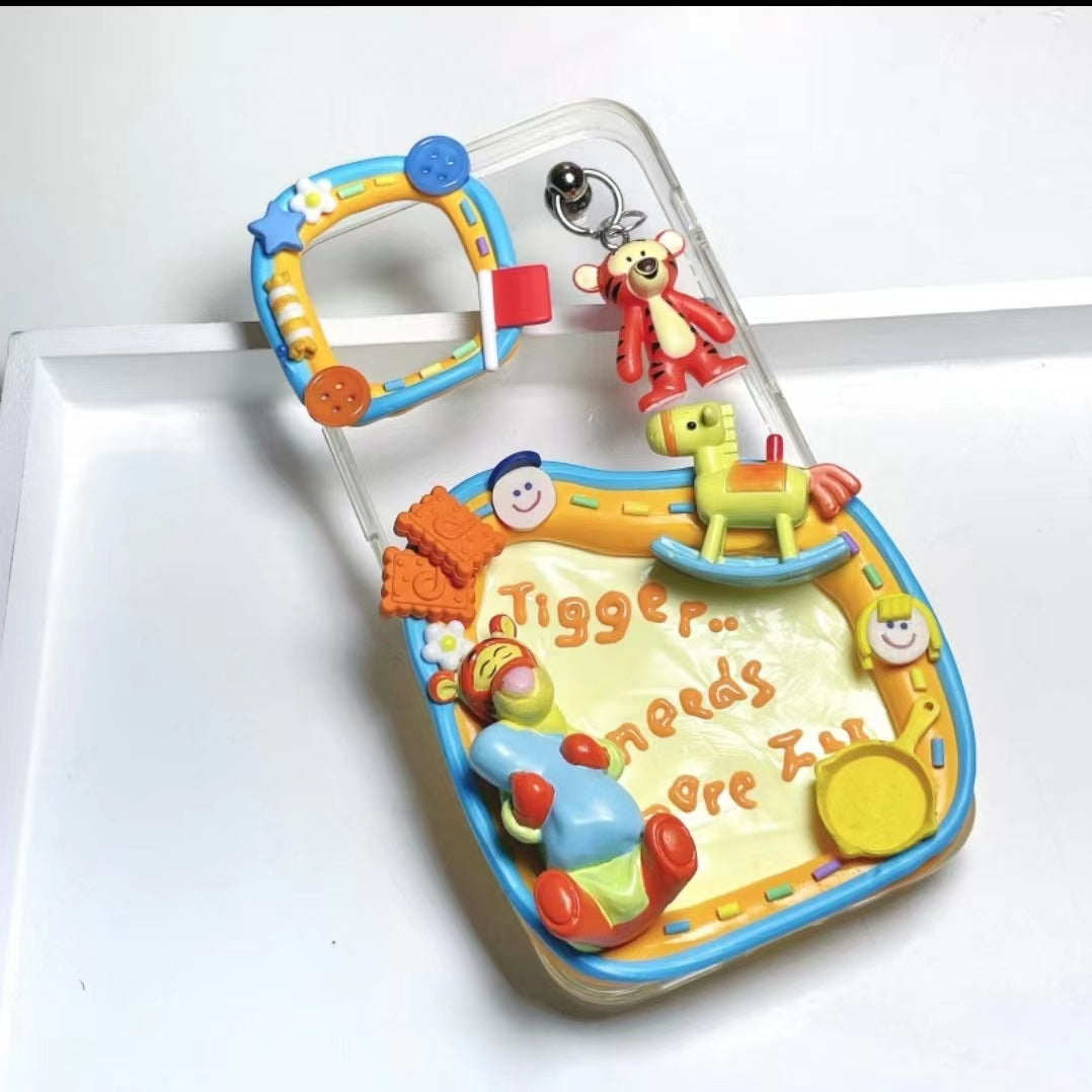 OL 跳躍する虎 携帯電話ケース