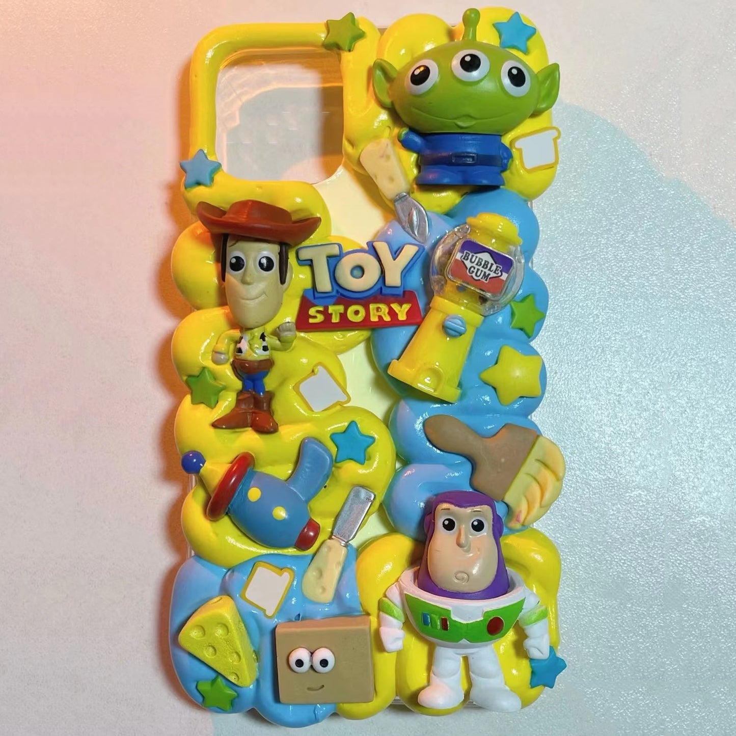 OL  トイ・ストーリー Toy Story  ウッディ・プライド   バズ・ライトイヤー  ブラインドボックス  ホイップ携帯ケース